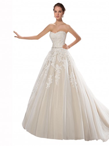 Ivoire & Champagne Trapèze Sans bretelle Tulle Dentelle Robes de mariée en Ligne